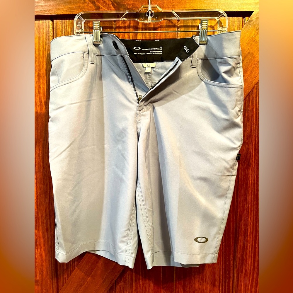 OAKLEY Golf Shorts